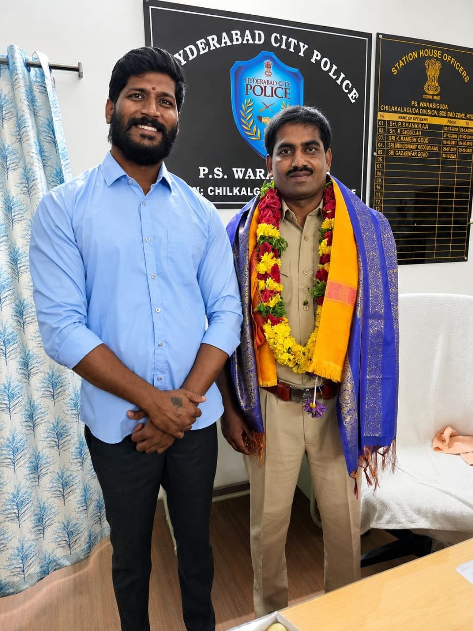 వారాసిగూడ సిఐ రాజేందర్ గౌడ్కు జన్మదిన శుభాకాంక్షలు తెలిపిన పి. సాయి ప్రసాద్ గౌడ్