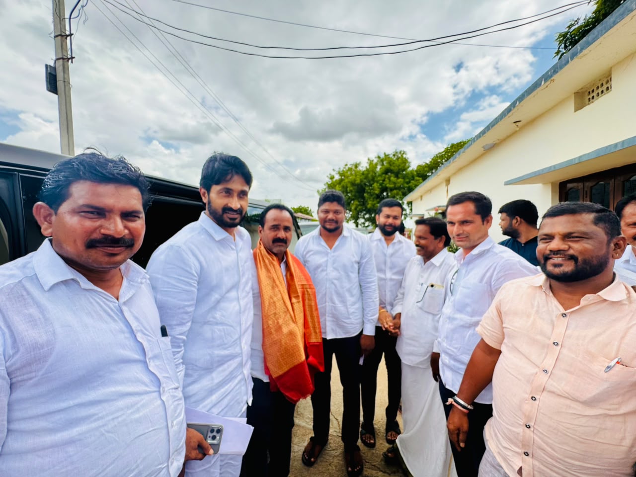 అనుముల సర్పంచుల ఫోరం అధ్యక్షుడిగా కందుల మదన్ రెడ్డి