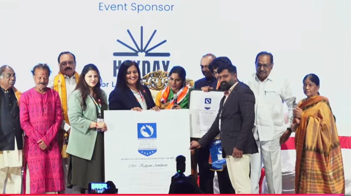 అలరించిన సీనియర్ సిటిజన్ సినీ సంగీత విభావరి