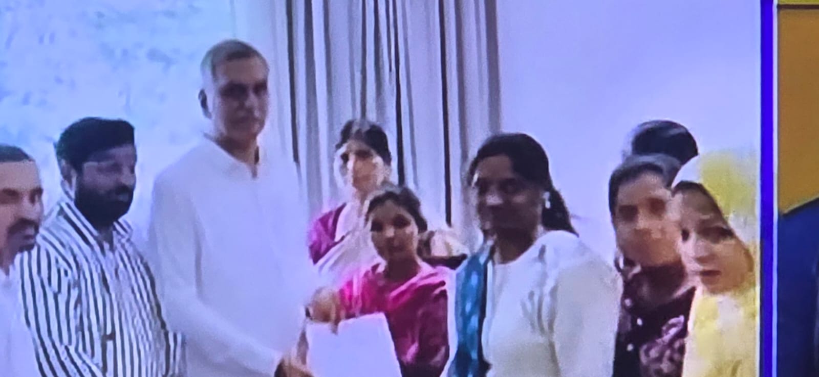 ఆరోగ్యశ్రీ బకాయిలను వెంటనే చెల్లించాలి: మాజీ మంత్రి హరీశ్ రావు డిమాండ్