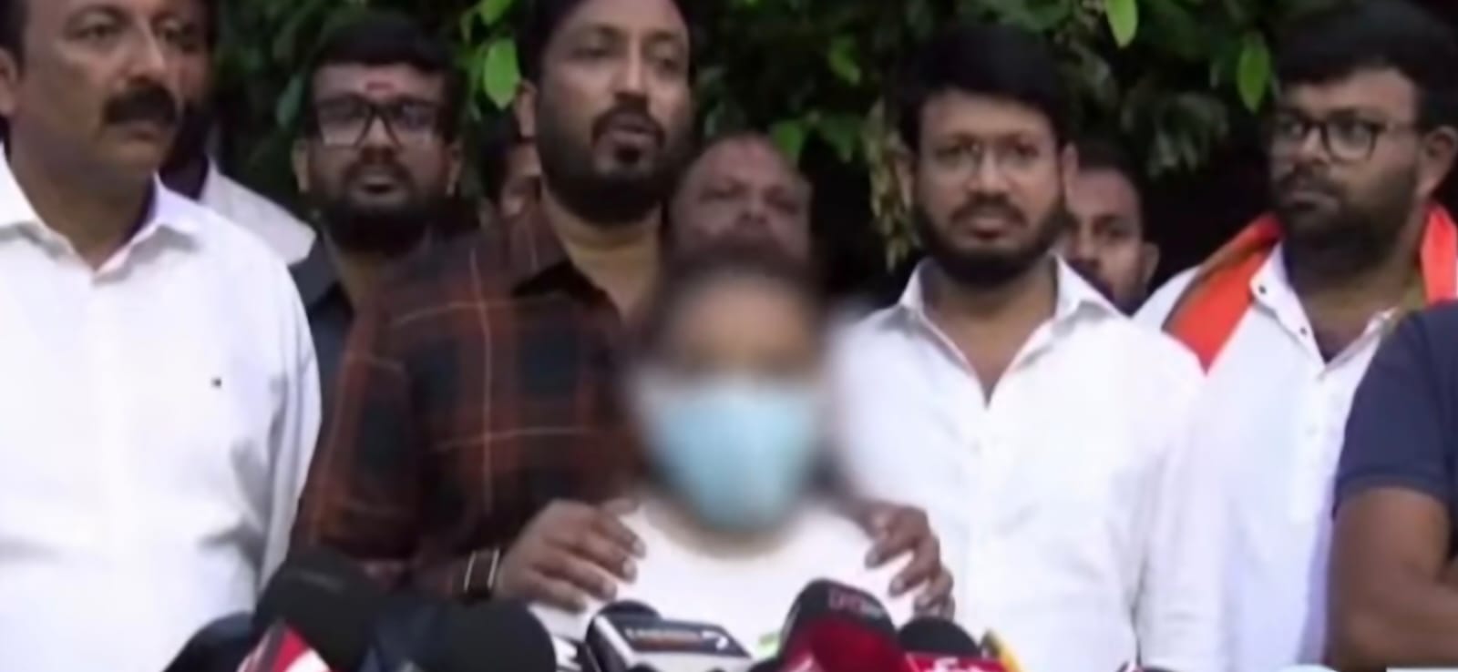 సాదిక్ను కఠినంగా శిక్షించాలి: ఏపీ మంత్రి తప్పు చేసిన వారికి చట్టం నుంచి తప్పించుకునే అవకాశం ఉండకూడదు