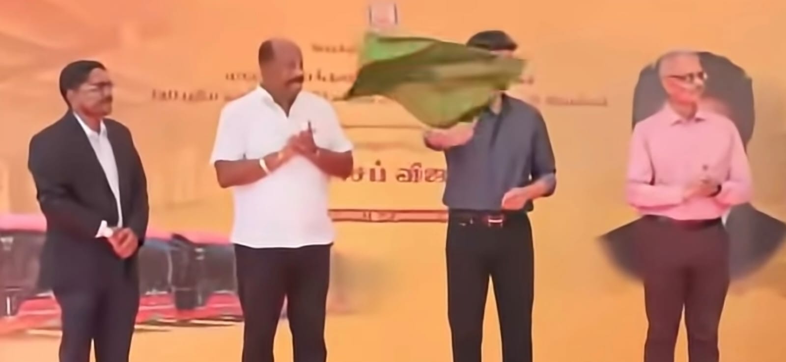 తమిళనాడులో ఏసీ ఎలక్ట్రిక్ బస్సులకు సీఎం విజయ్ పచ్చజెండా