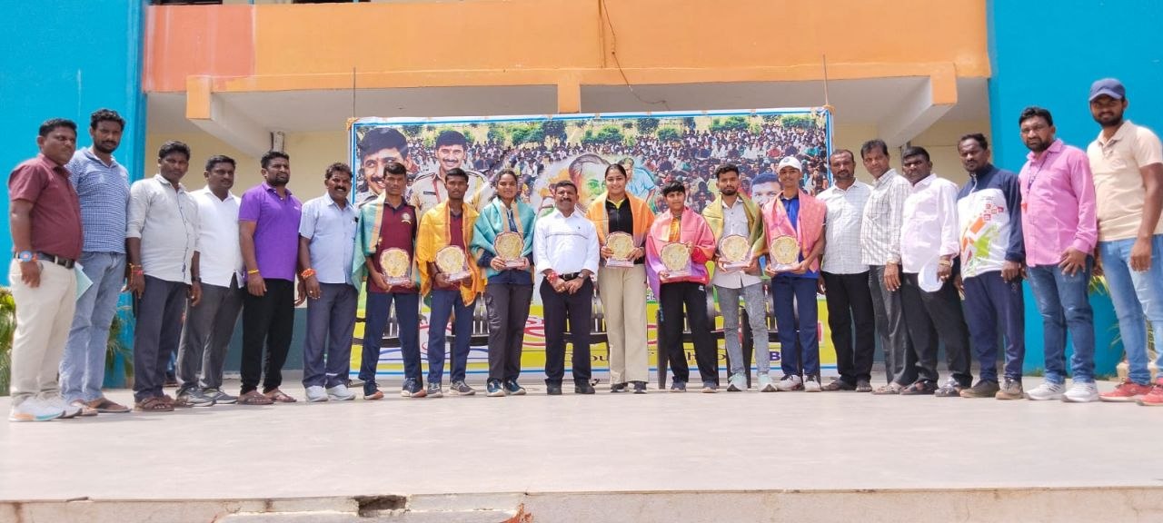హాలియాలో జాతీయ క్రీడాకారులకు ఘన సన్మానం