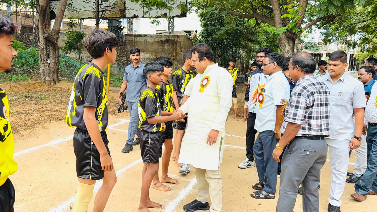 క్రీడలతో క్రమశిక్షణ, ఆత్మవిశ్వాసం పెంపొందుతాయి: ఎమ్మెల్యే శ్రీగణేష్..