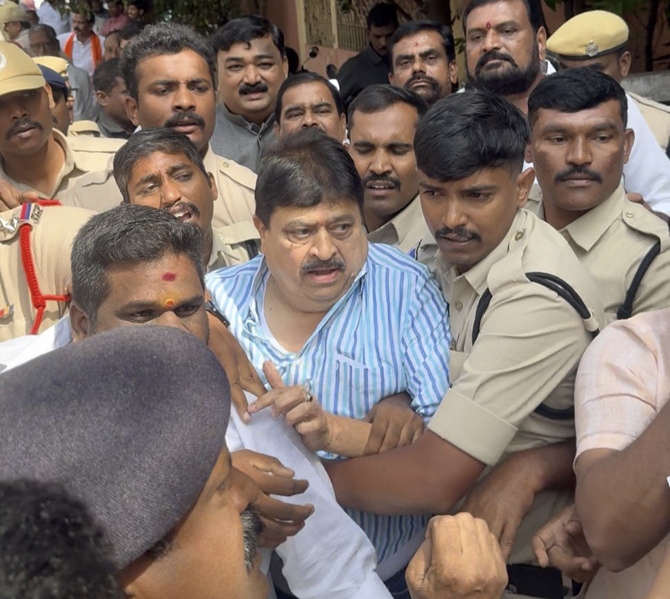 తెలంగాణలో ప్రమాదంలో ప్రజాస్వామ్యం: బీజేపీ రాష్ట్ర అధ్యక్షుడు రాంచందర్రావు..