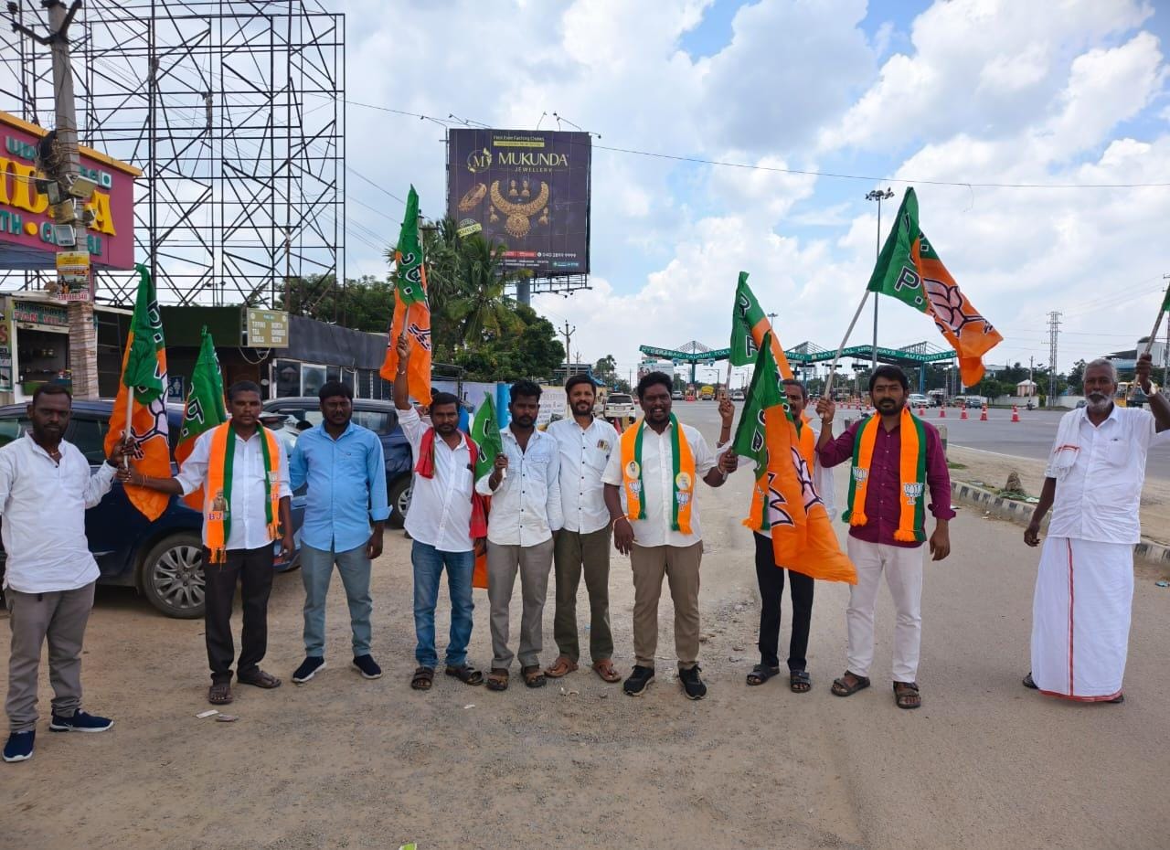 చలో ఇందిరా పార్క్ ఇందిరా పార్క్ ధర్నాలో పాల్గొన్న మోత్కూరు మండల బీజేపీ నాయకులు