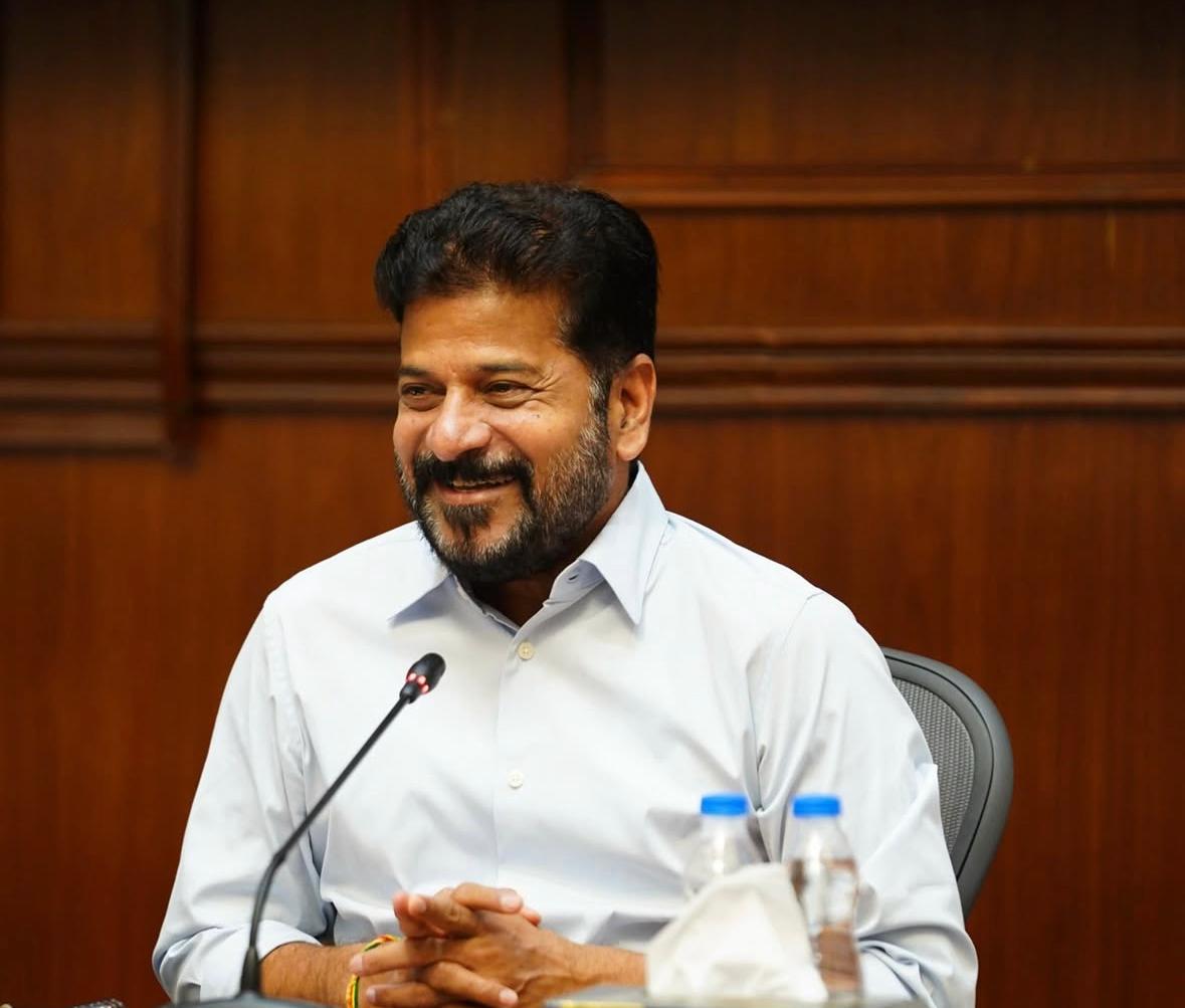 ఈనెల చివరిలో సిరిసిల్ల లో బహిరంగ సభ భారాస కు గట్టి కౌంటర్ ఇవ్వనున్న సీఎం రేవంత్ రెడ్డి