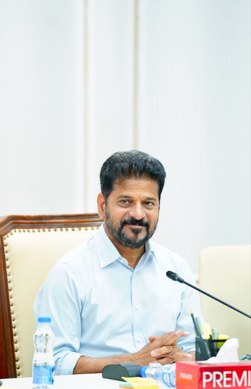 తెలంగాణ సంస్కృతికి ప్రతీకలుగా విమానాశ్రయాలు, తెలంగాణ భవన్ నిర్మాణాలు: సీఎం రేవంత్ రెడ్డి