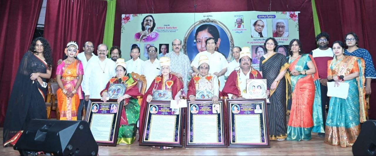 కుటుంబ సభ్యుల సమక్షంలో డాక్టర్ తెన్నేటి సుధాదేవి 75వ జయంతి వేడుకలు
