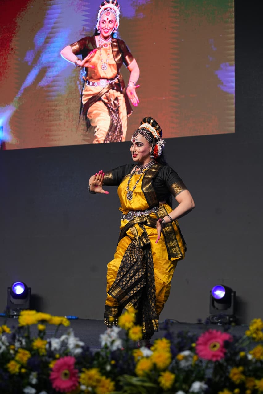 లలిత కళా తోరణంలో అటుకుల బతుకమ్మ వేడుకలు