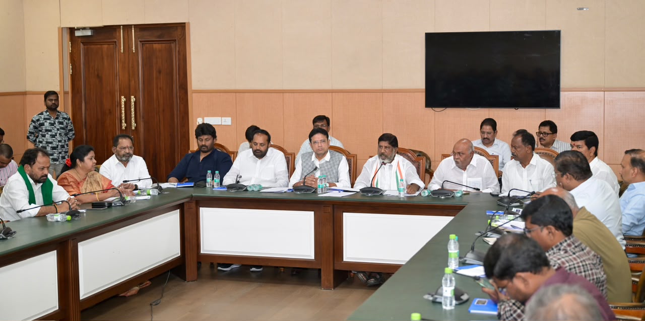 సింగరేణి కార్మికులకు, ఉద్యోగులకు దసరా కానుక.. ఒక్కొక్కరికి రూ.1,53,912 లాభాల వాటా