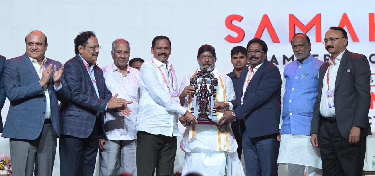 తెలంగాణలో పెట్టుబడులు పెట్టండి పారిశ్రామికవేత్తలకు ప్రభుత్వం అండగా ఉంటుంది