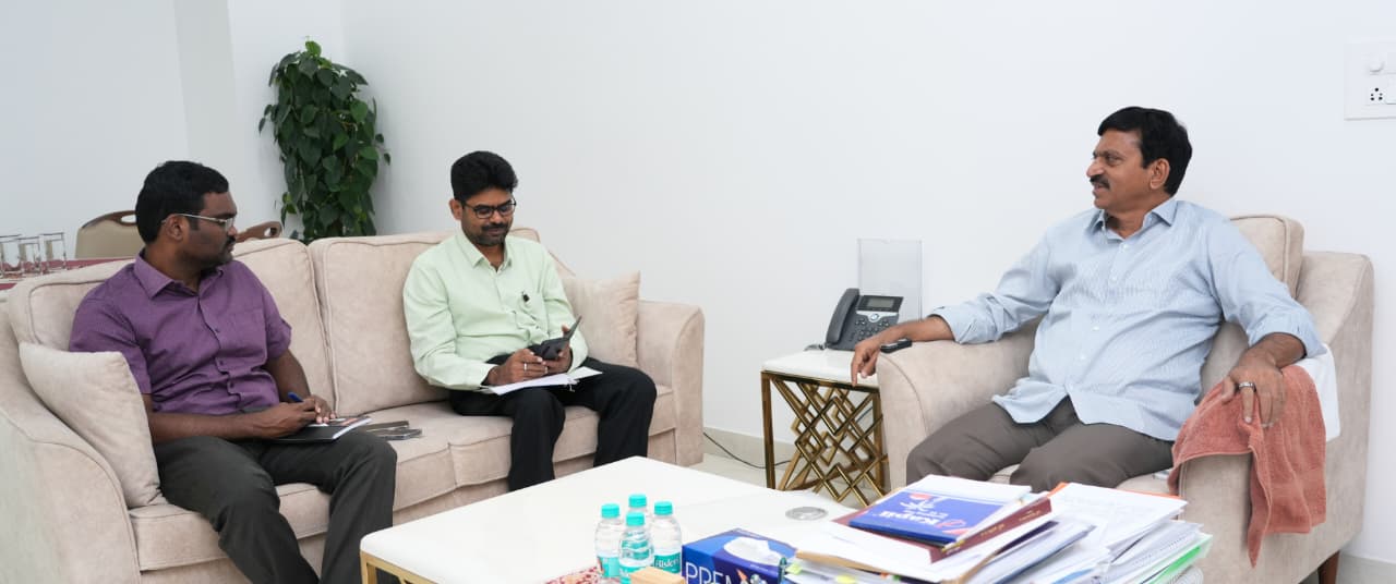 మూడు దశల్లో సమగ్ర భూసర్వే 285 గ్రామాల్లో సర్వే పూర్తి.. అభ్యంతరాల స్వీకరణకు నోటీసులు జారీ