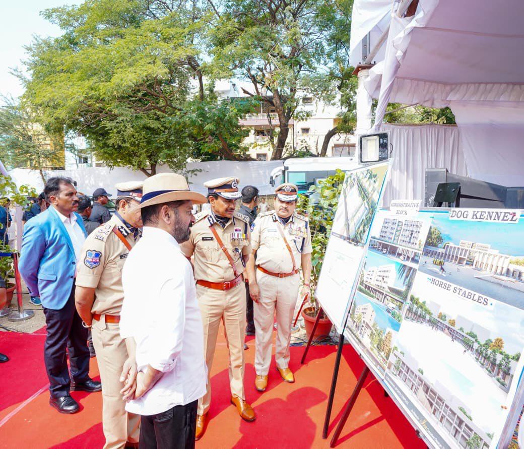 పోలీసు అమరవీరుల కుటుంబాలకు అండగా ఉంటాం: సీఎం రేవంత్ రెడ్డి పోలీసు శాఖలో మరో 5 వేల ఉద్యోగాల భర్తీకి చర్యలు.. 2028 నాటికి అన్ని ఖాళీలు భర్తీ