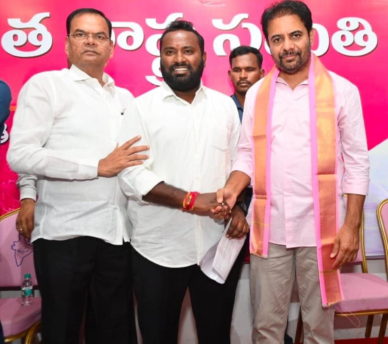 కేటీఆర్ను కలిసిన పసరకొండ కిశోర్.. ఎమ్మెల్సీ ఎన్నికలపై దిశానిర్దేశం