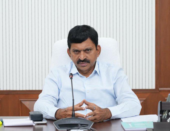 జర్నలిస్టులకు ఇళ్ల స్థలాల కల సాకారం చేస్తాం న్యాయపరమైన చిక్కులు లేకుండా నివాసయోగ్యమైన ప్రాంతంలో స్థలాలు ఇచ్చేందుకు కార్యాచరణ