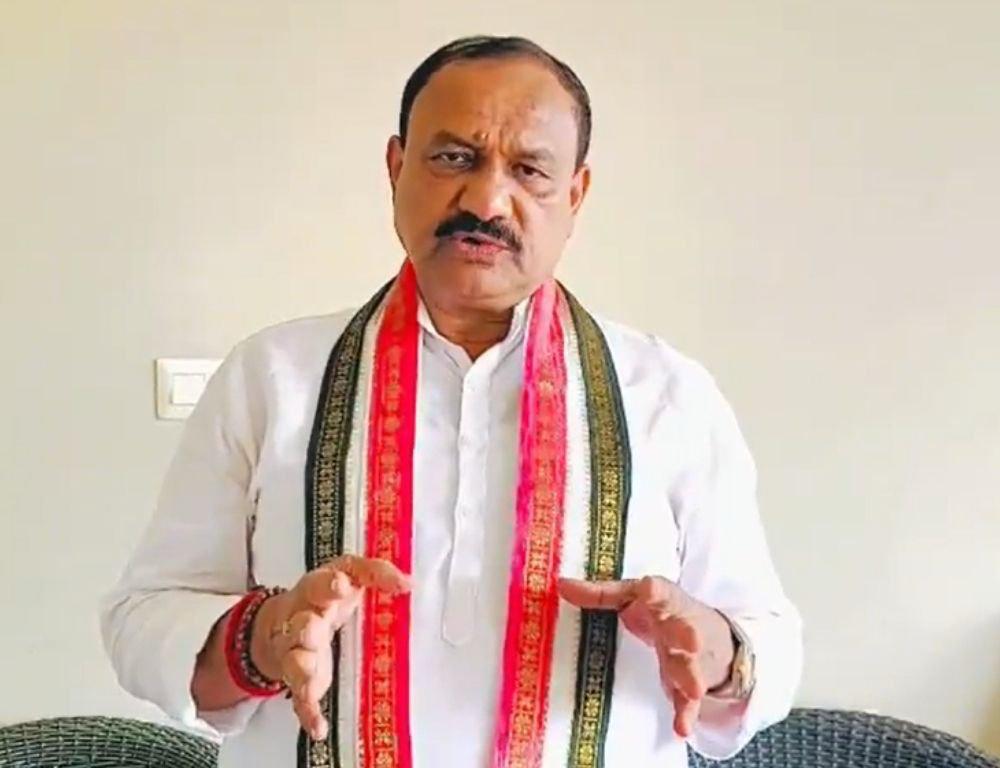 తెలంగాణలో మళ్లీ అధికారంలోకి వచ్చేది కాంగ్రెస్ పార్టీనే వచ్చే ఎన్నికల్లో 100 సీట్లే మా లక్ష్యం.. బీజేపీకి రెండు ఎంపీ సీట్లు వస్తే ఎక్కువ: టీపీసీసీ అధ్యక్షుడు మహేష్ కుమార్ గౌడ్